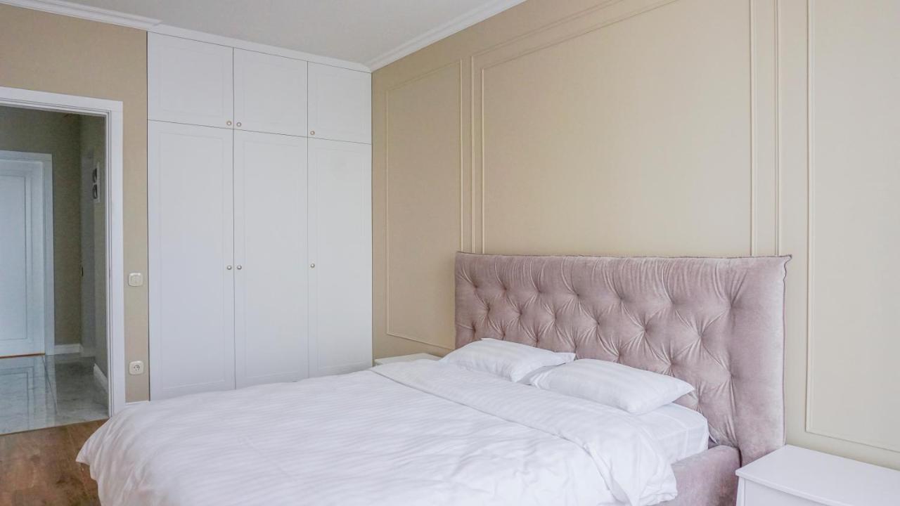 Luxury Apartment Near Metro Station Osokorky Kiev Ngoại thất bức ảnh