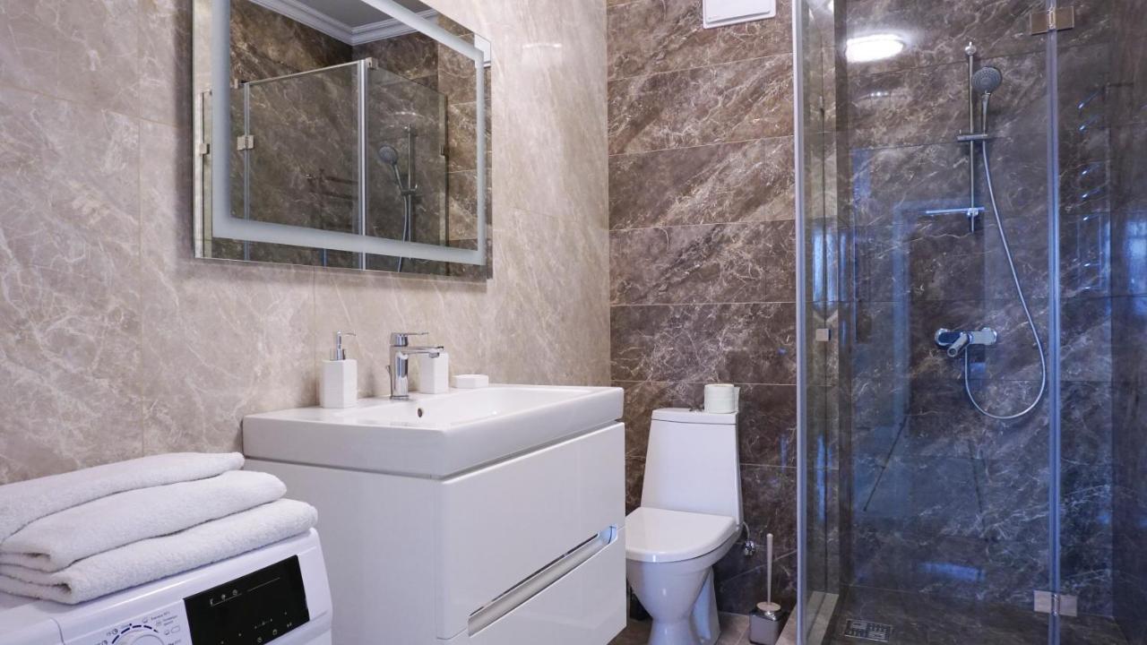 Luxury Apartment Near Metro Station Osokorky Kiev Ngoại thất bức ảnh