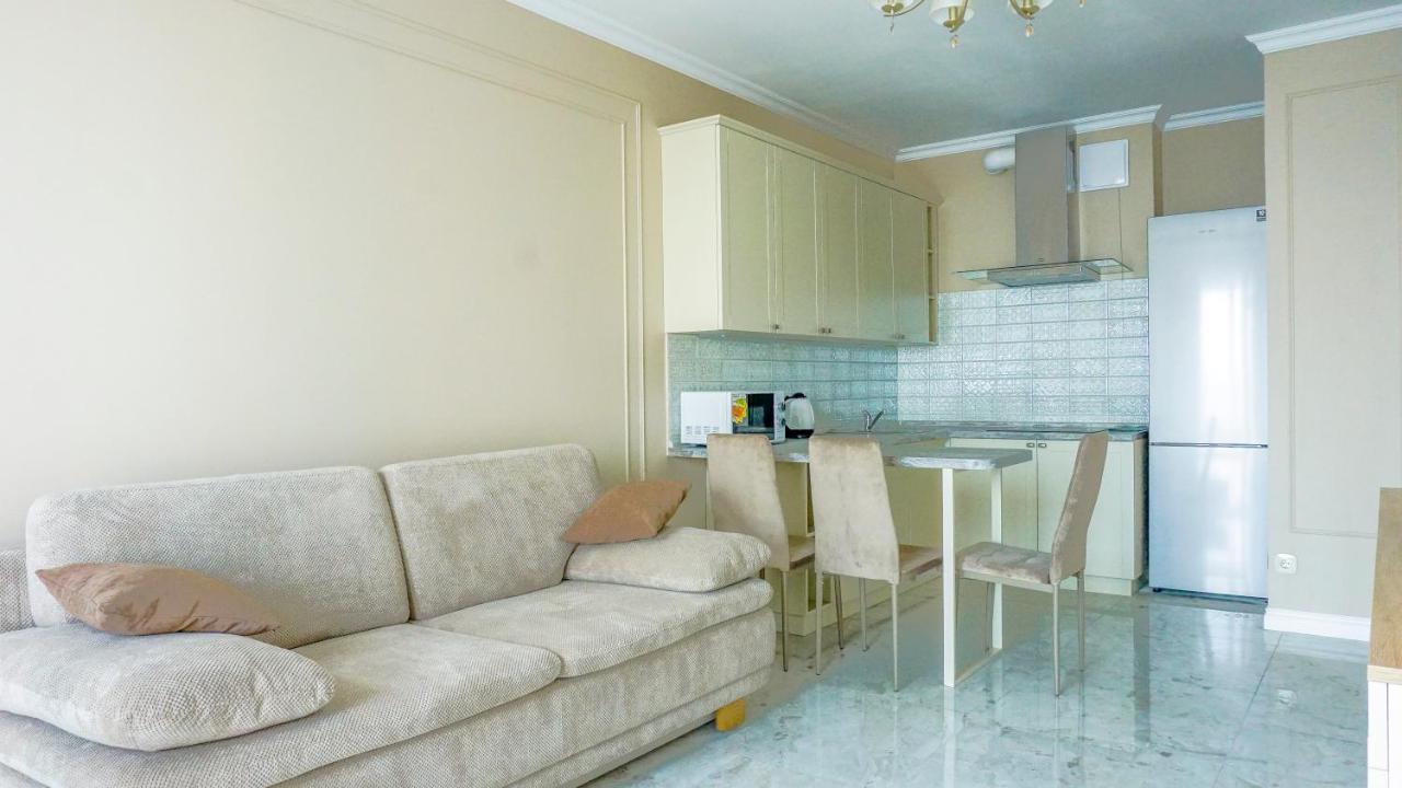 Luxury Apartment Near Metro Station Osokorky Kiev Ngoại thất bức ảnh