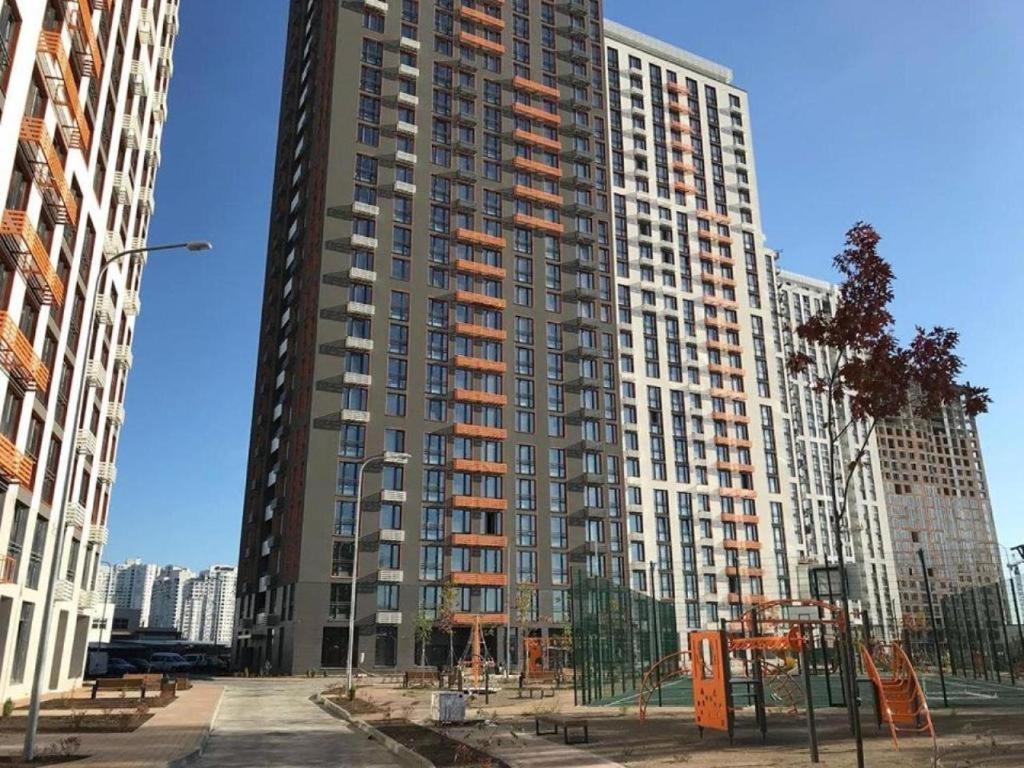 Luxury Apartment Near Metro Station Osokorky Kiev Ngoại thất bức ảnh
