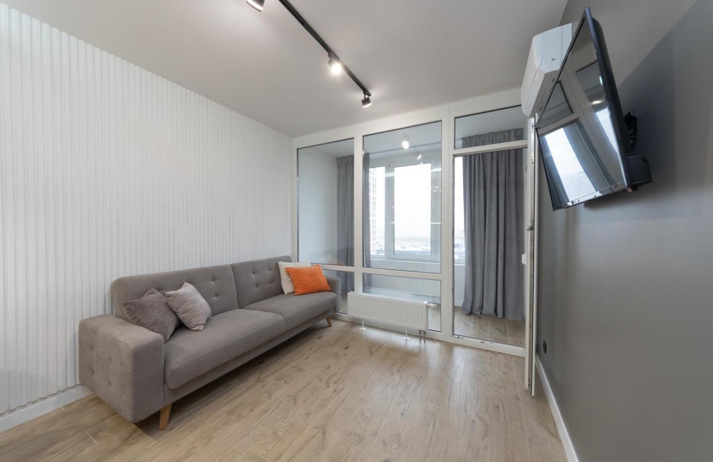 Luxury Apartment Near Metro Station Osokorky Kiev Ngoại thất bức ảnh