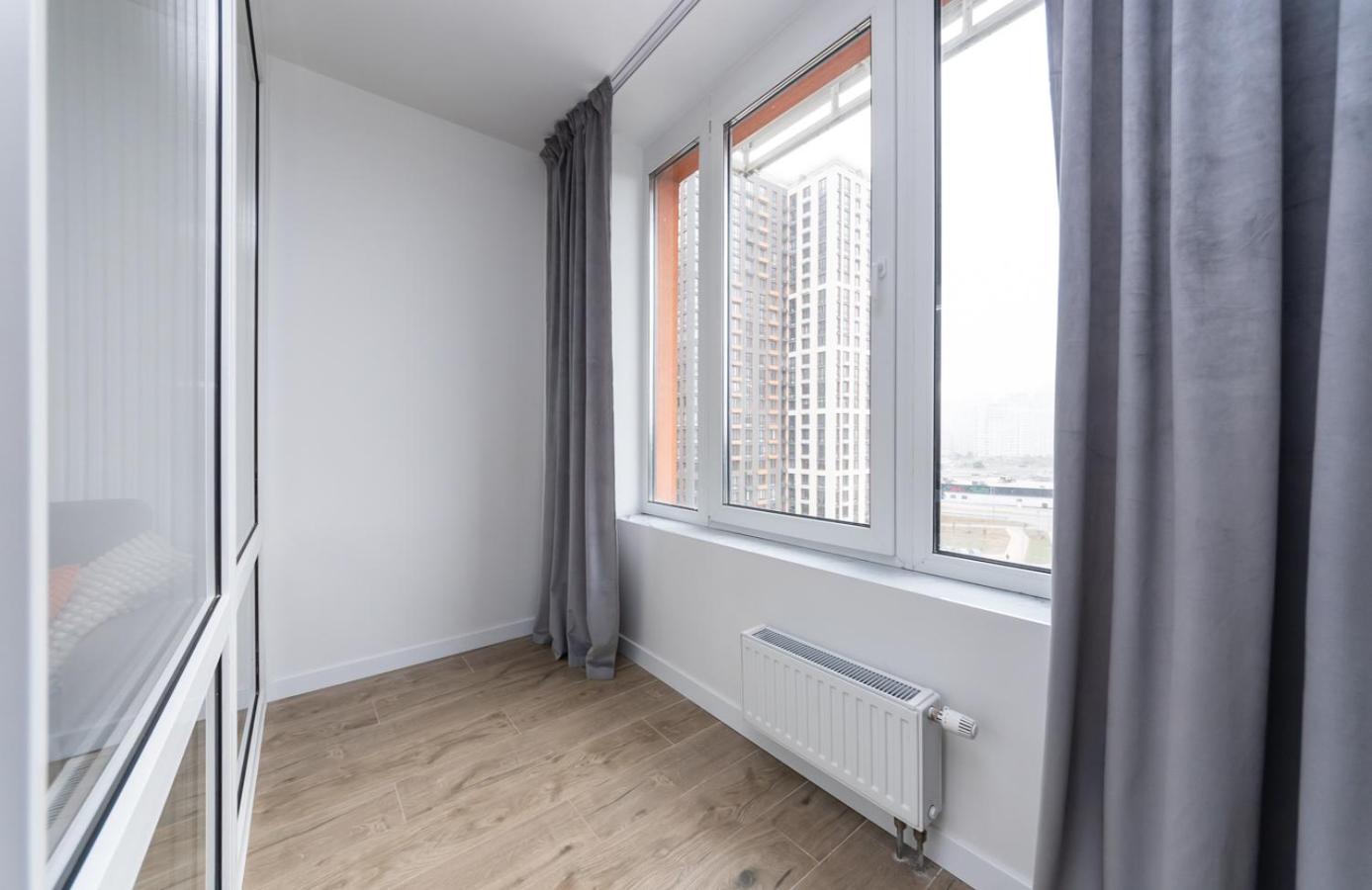 Luxury Apartment Near Metro Station Osokorky Kiev Ngoại thất bức ảnh