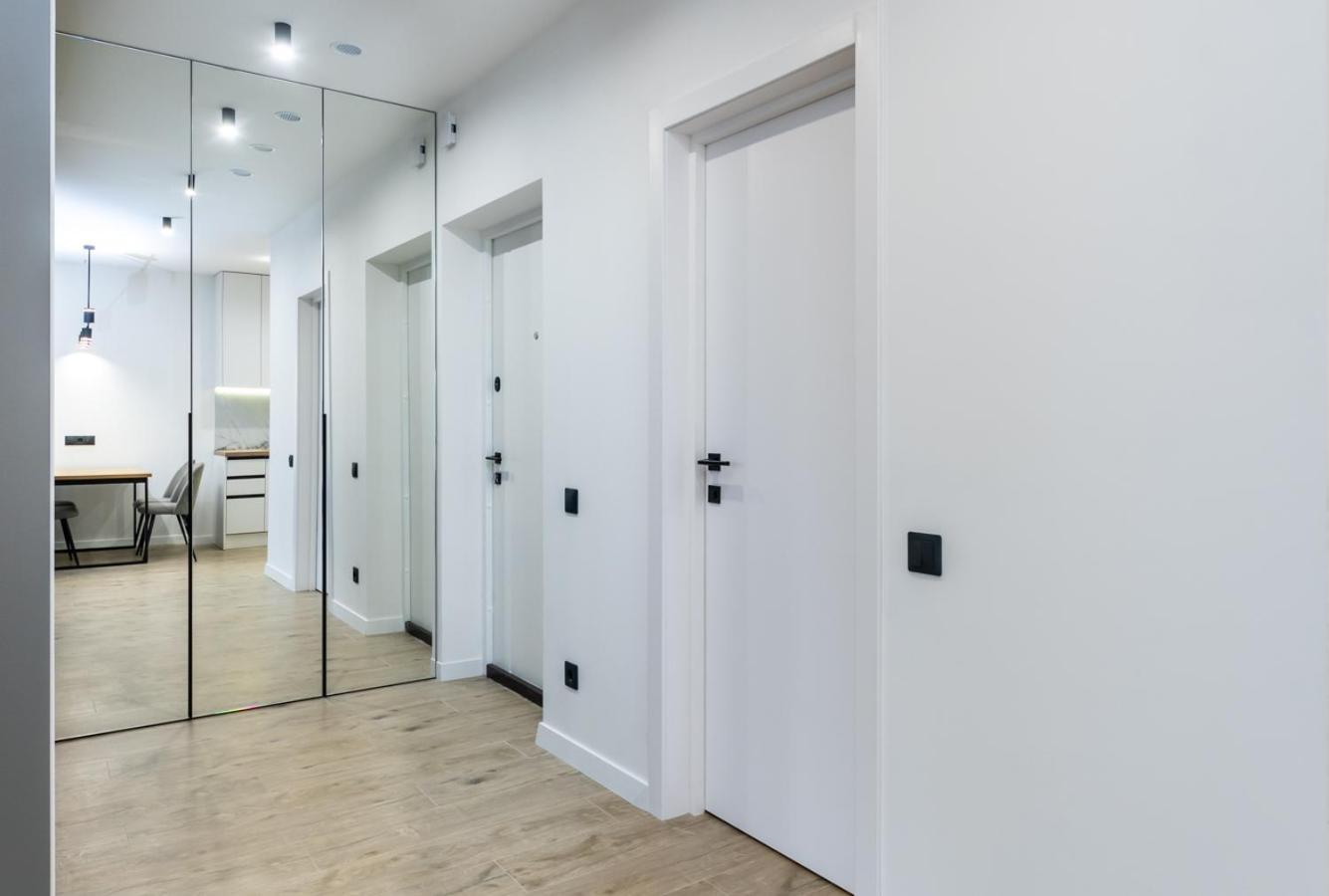 Luxury Apartment Near Metro Station Osokorky Kiev Ngoại thất bức ảnh