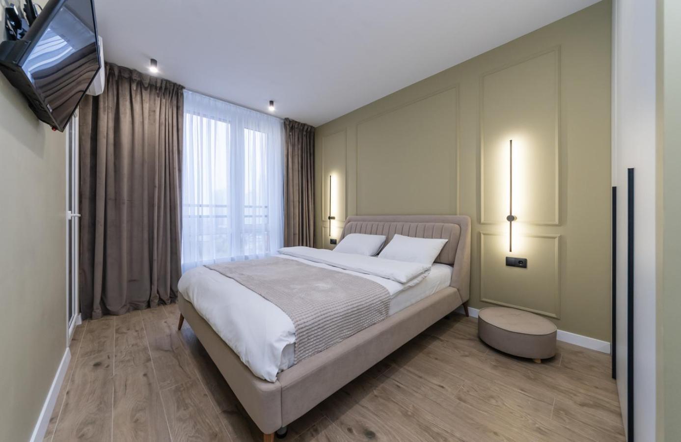 Luxury Apartment Near Metro Station Osokorky Kiev Ngoại thất bức ảnh
